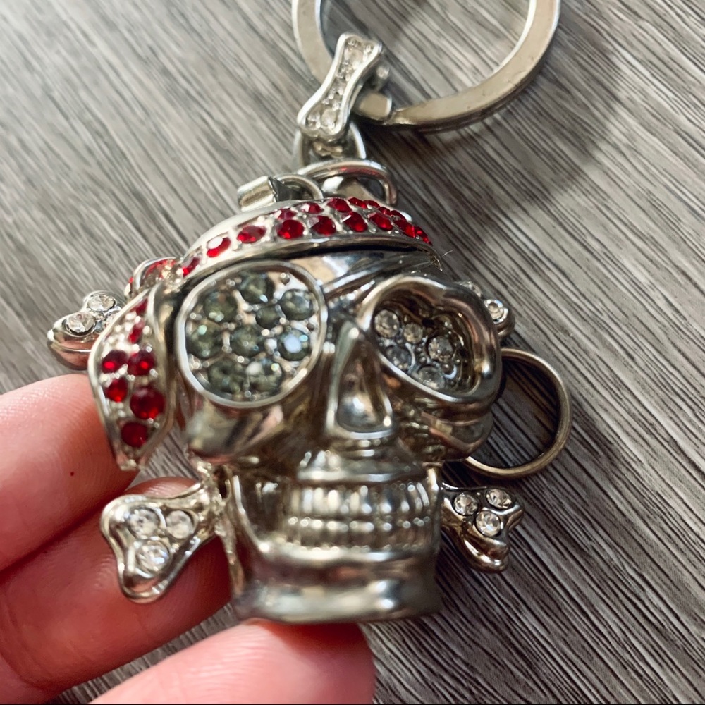 Addison Ross Diamanté Skull Keyring | Made in UK - Picture 3 of 4